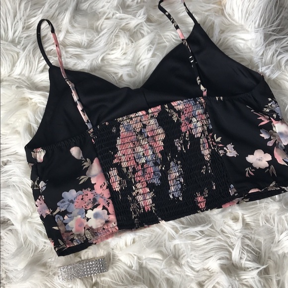 Floral Crop Top - Picture 2 of 2